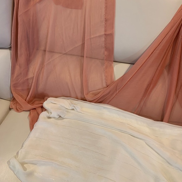 Beautiful curtains sets - for 2 windows - Picture 2 of 16